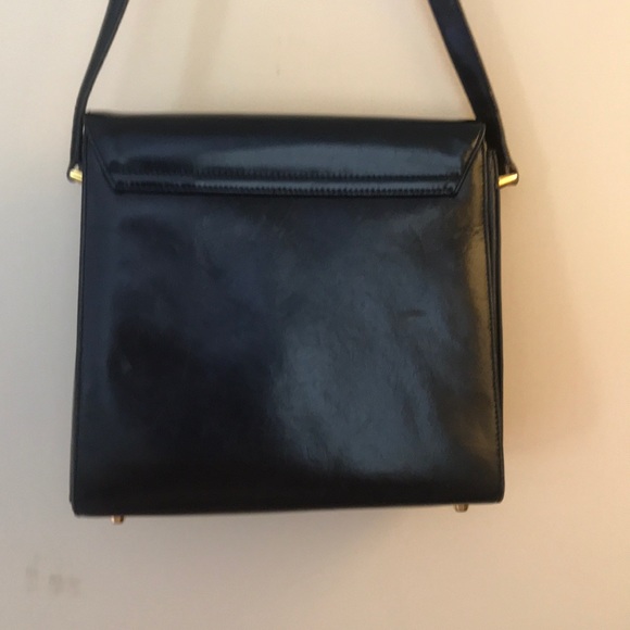 St John leather handbag. - Picture 4 of 7